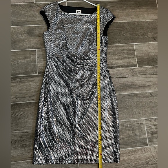 Anne Klein Silver Metallic Cocktail Dress - Picture 7 of 7